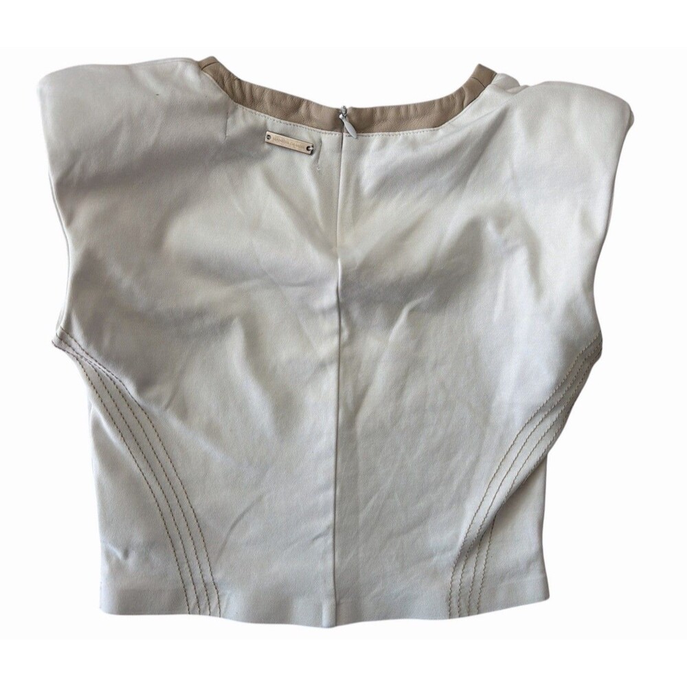 Maniere De Voir White Faux Leather‎ Sleeveless Crop Top Vest Size 8 Beige Trim - Picture 2 of 8